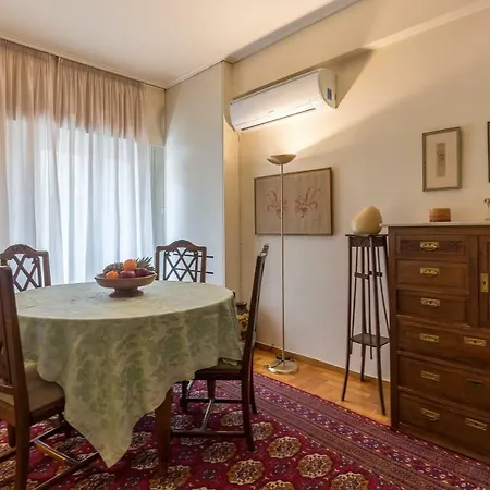 Art Deco Spacious Close To Centre